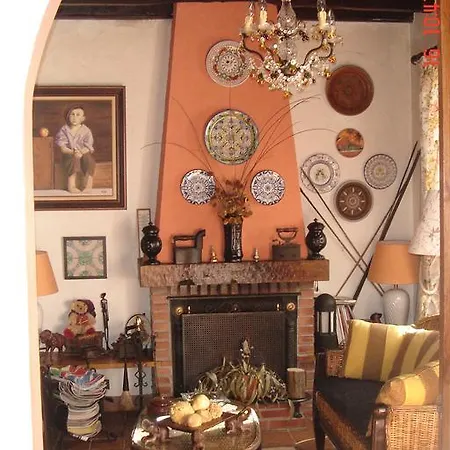 Casa Colonial En Alevia